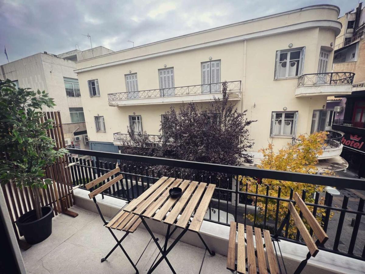 Luxurious Wooden Detail Flat In City Center Chalkís المظهر الخارجي الصورة