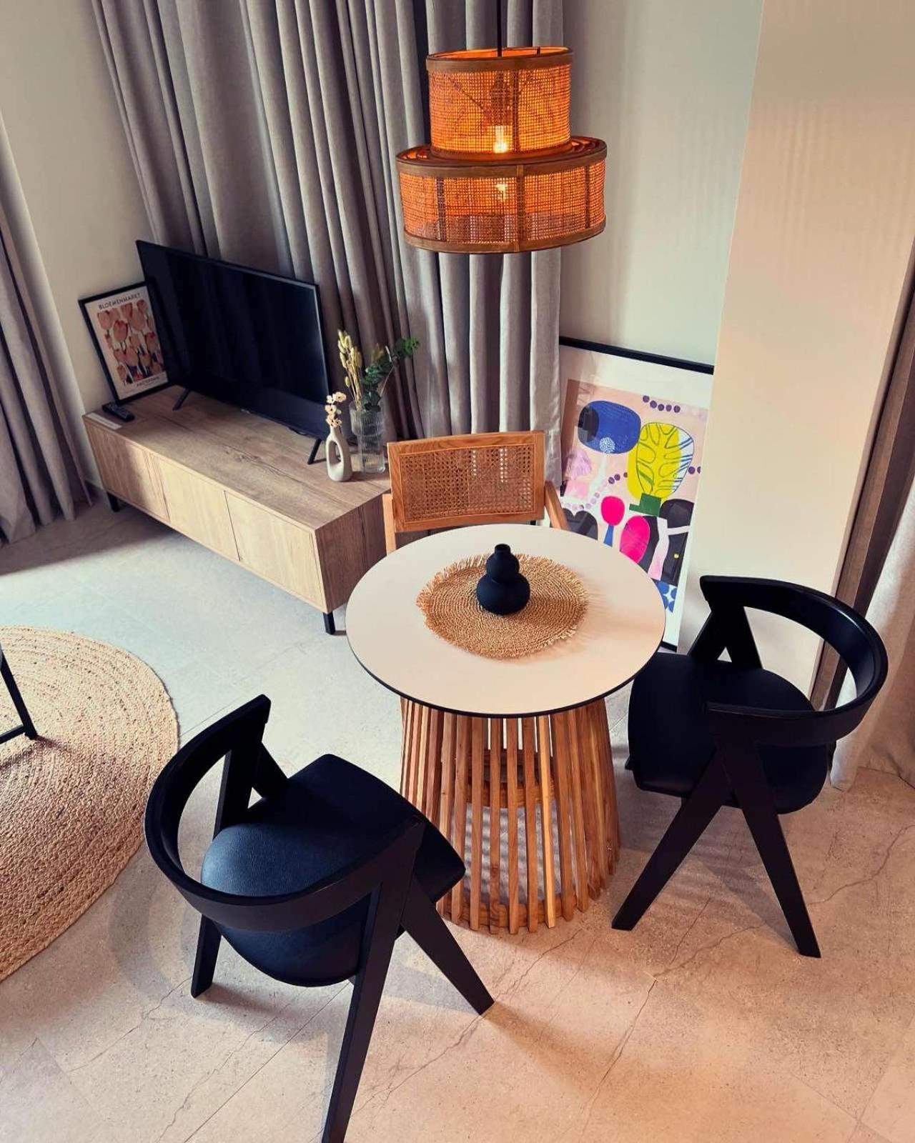 Luxurious Wooden Detail Flat In City Center Chalkís المظهر الخارجي الصورة